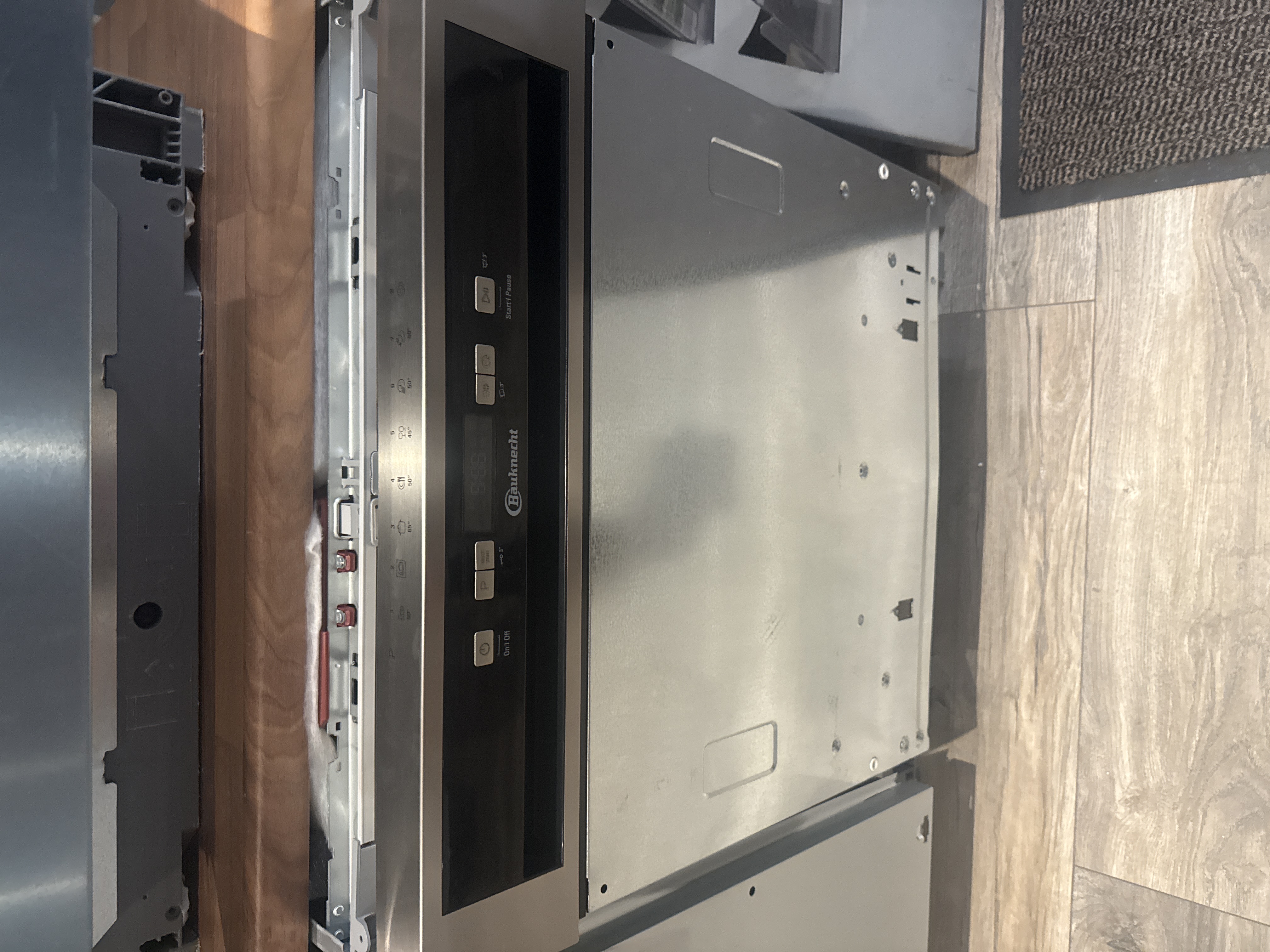 Teilintegrierter Geschirrspüler Bauknecht OBBC ECOSILENT 8650