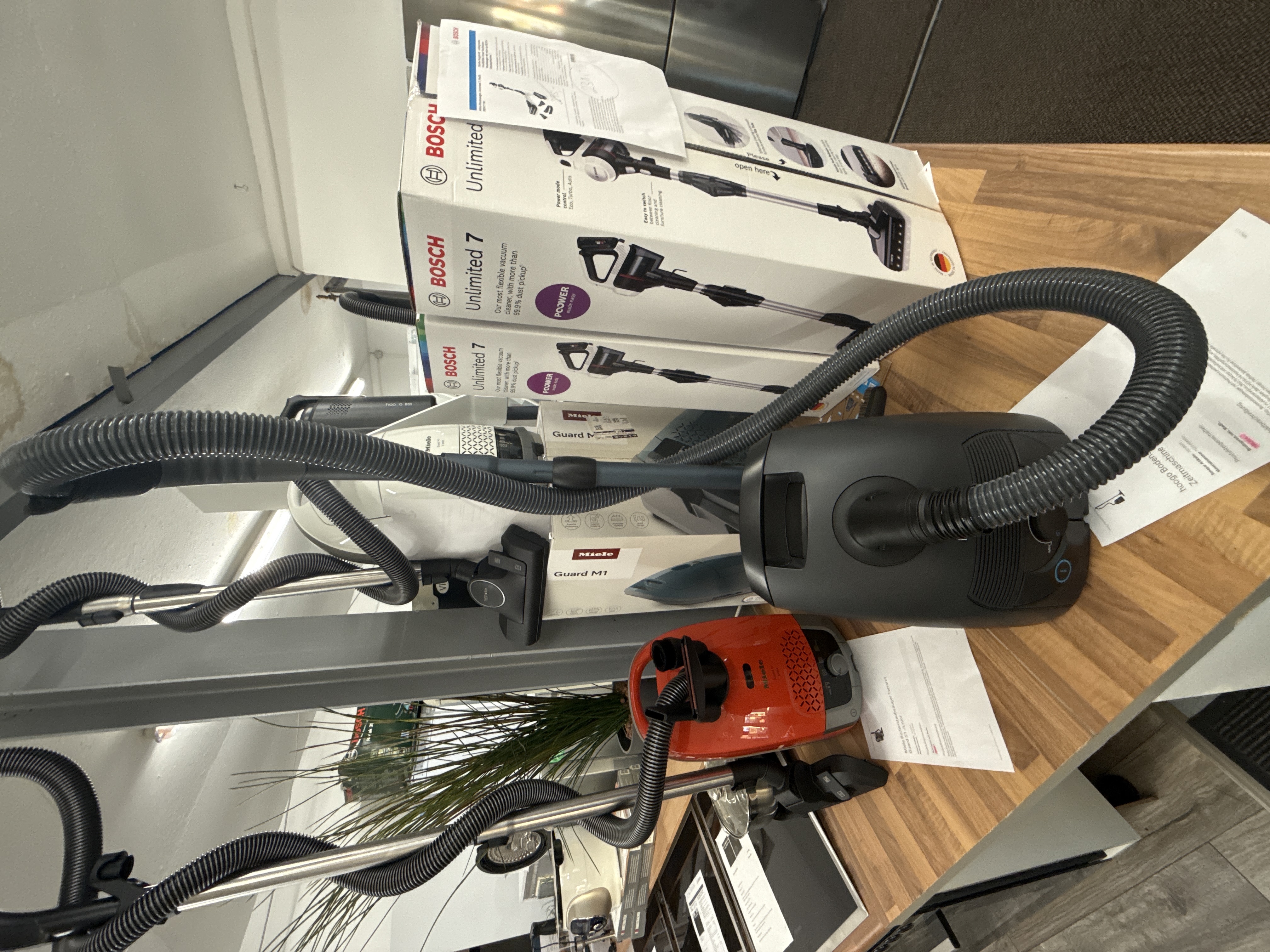 Bodenstaubsauger hoogo Zeitmaschine B3+