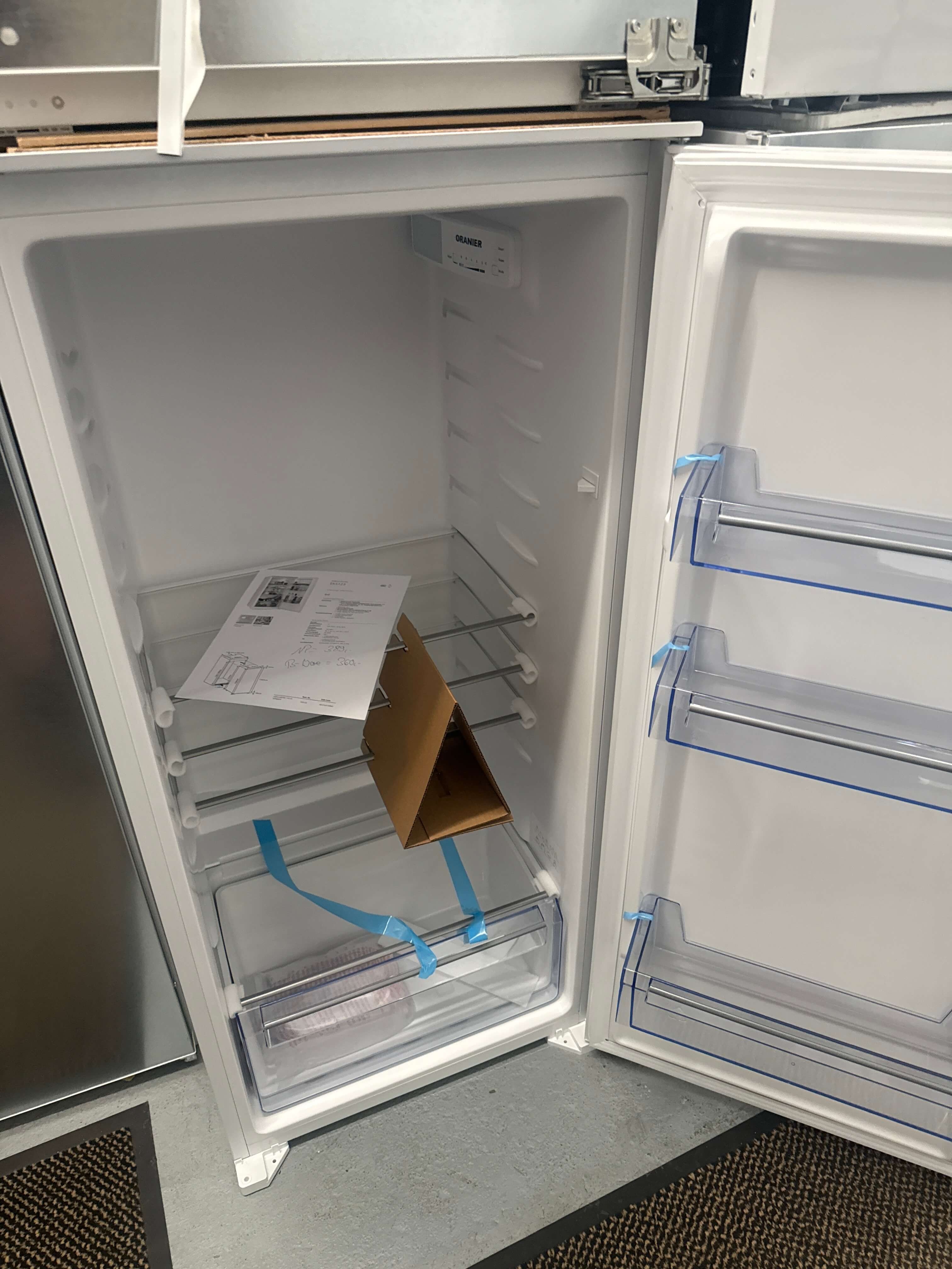 Einbau-Kühlschrank